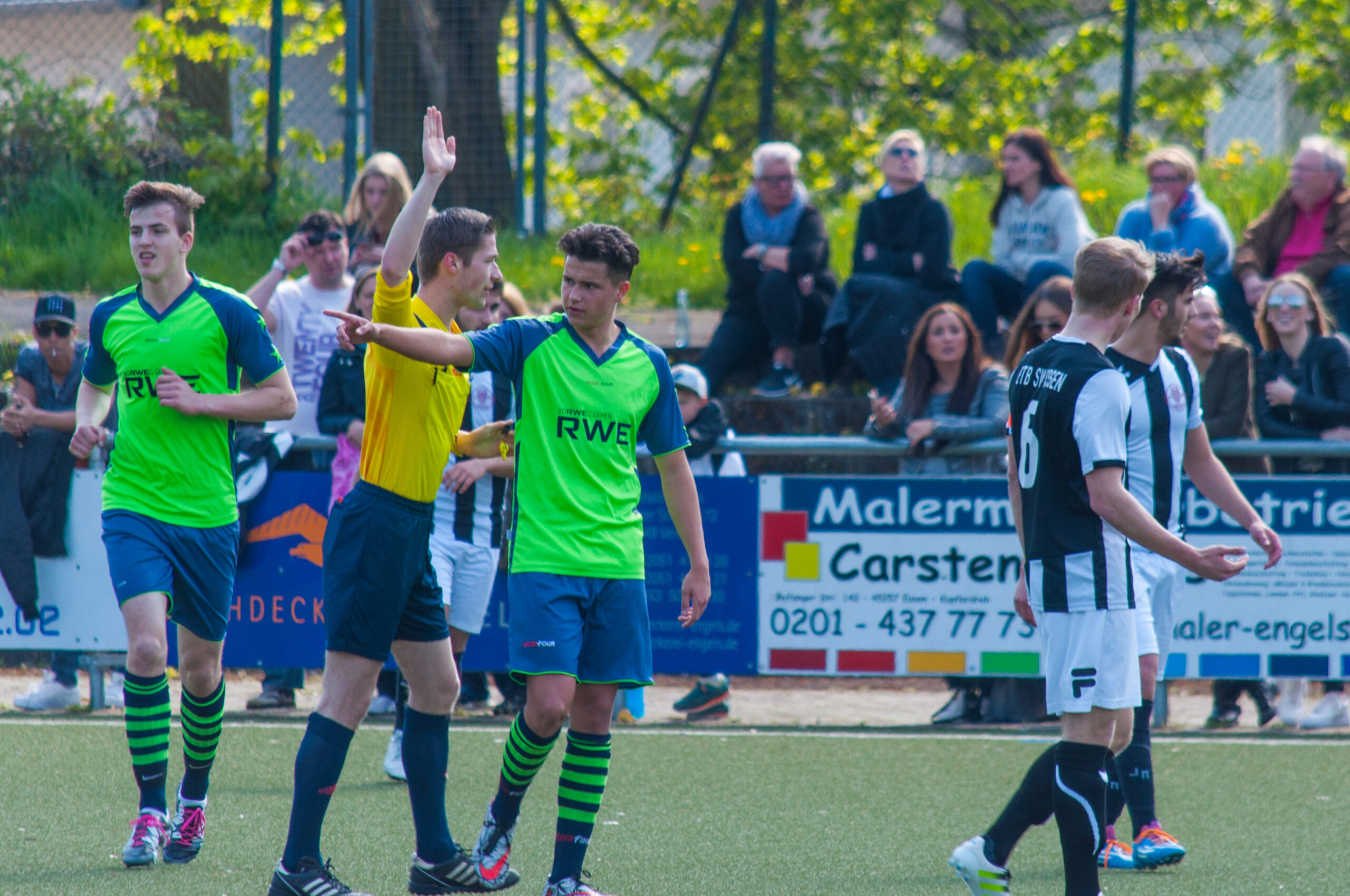 schiri-motive_bildquelle_dfb_getty_images_4_