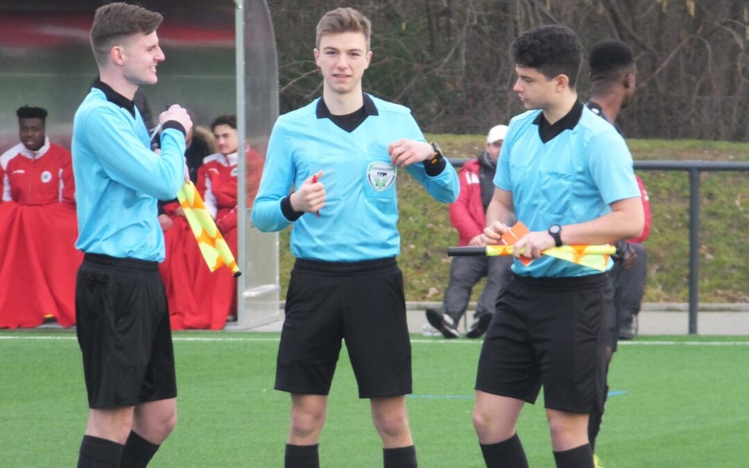 Waschitzki beim Bundesliga Topspiel und drei Oberliga Einsätze